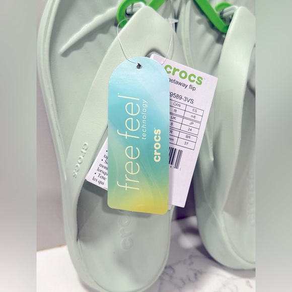 Women’s Crocs Sandals - Picture 4 of 9